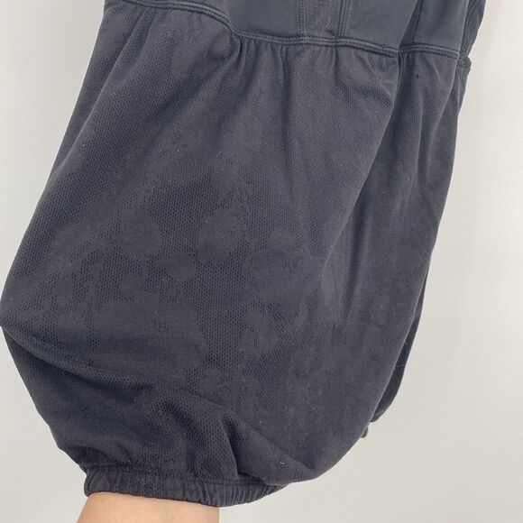 Lululemon Run: Stuff Your Bra Tank Black Floral Mesh Body Built-in Cups size 12 - Picture 3 of 10